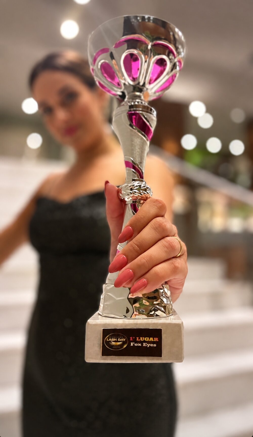 Troféu de primeiro lugar Fox Eyes no Lash Day
